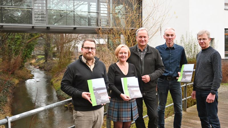 Übergabe des Seenreports mit den Akteuren der Kreisverwaltung Teltow-Fläming und den Akteuren des BUND