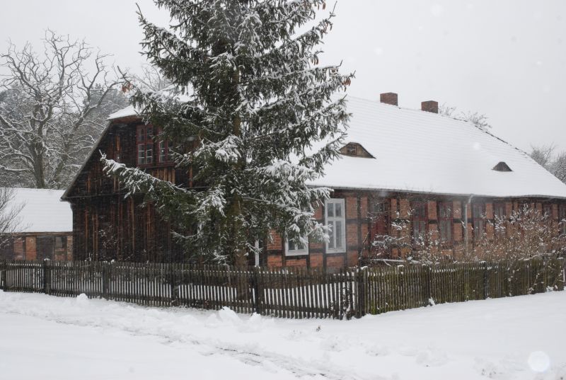 Fachwerkgebäude, Schnee