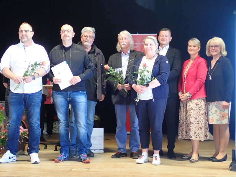 Preisträger und Gratulanten